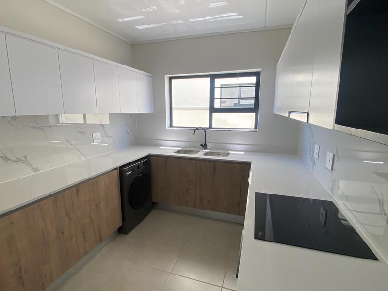 To Let 3 Bedroom Property for Rent in Richwood Western Cape